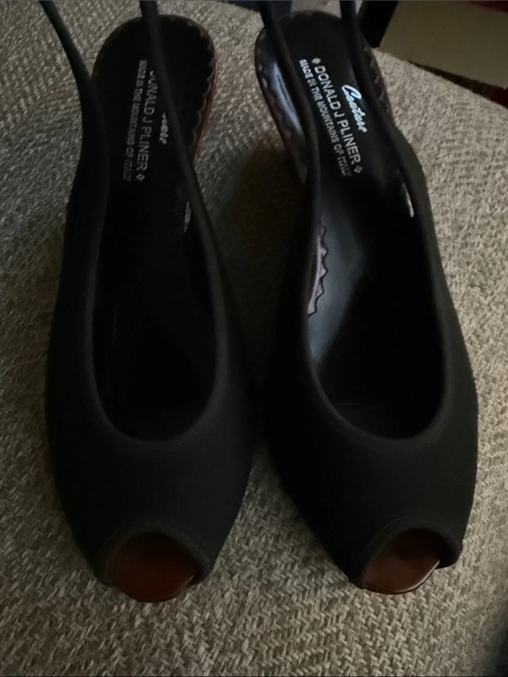 Couture Donald J. Pliner peep toe black wedges 8 M